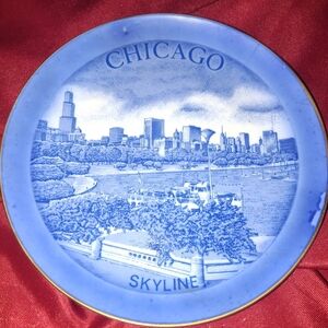 VINTAGE CHICAGO SKYLINE COLLECTOR PLATE~COBALT/ LIGHT BLUE~ALSO MARLYN TOURBOAT